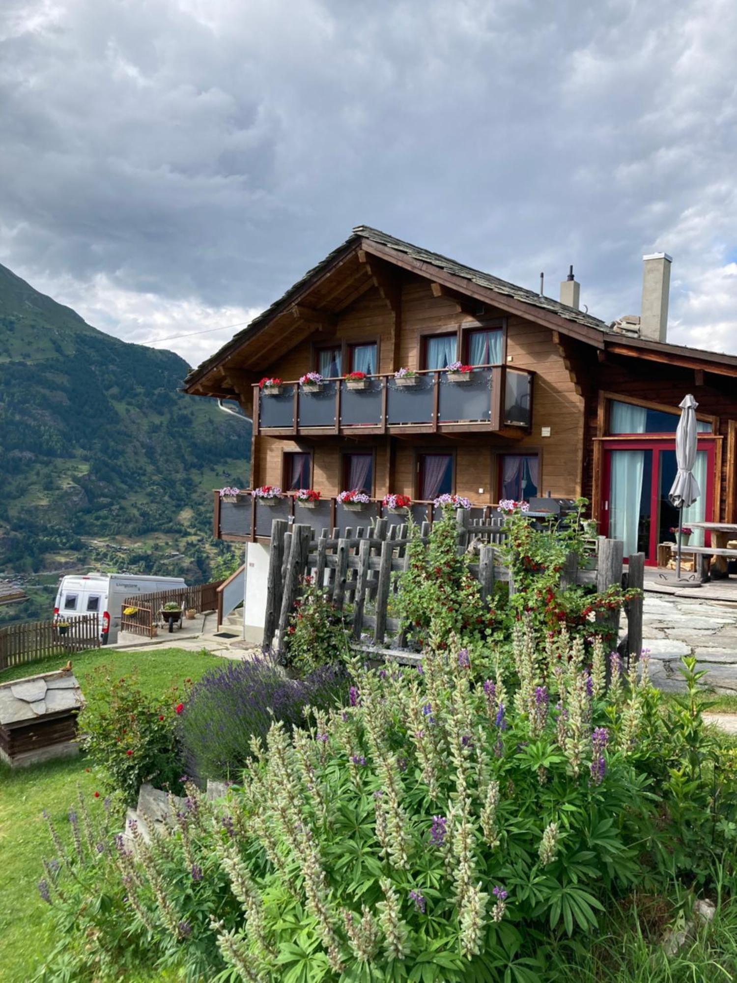 Haus Dorfblick Apartment Grächen Exterior foto